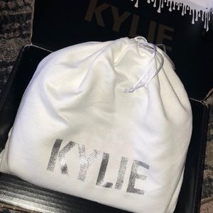 Kylie dust bag